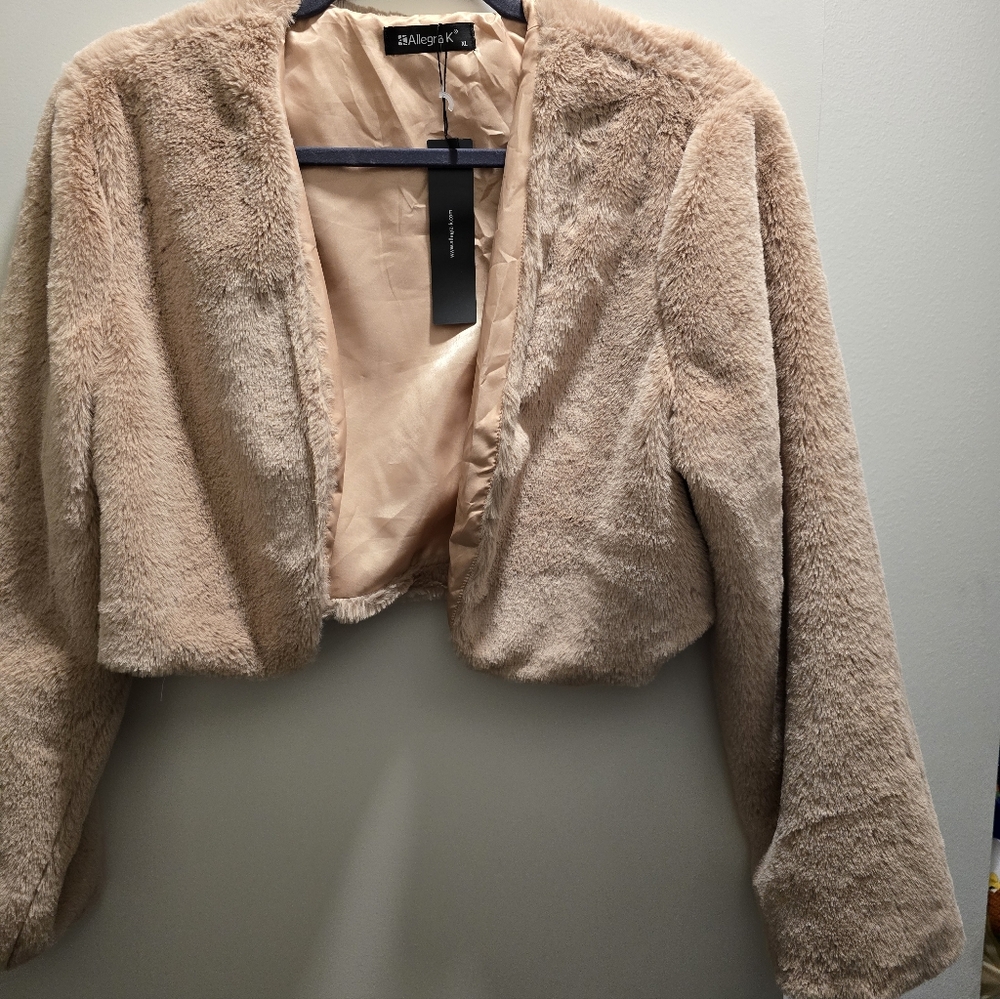 Bolero Cropped Jacket - Picture 2 of 3